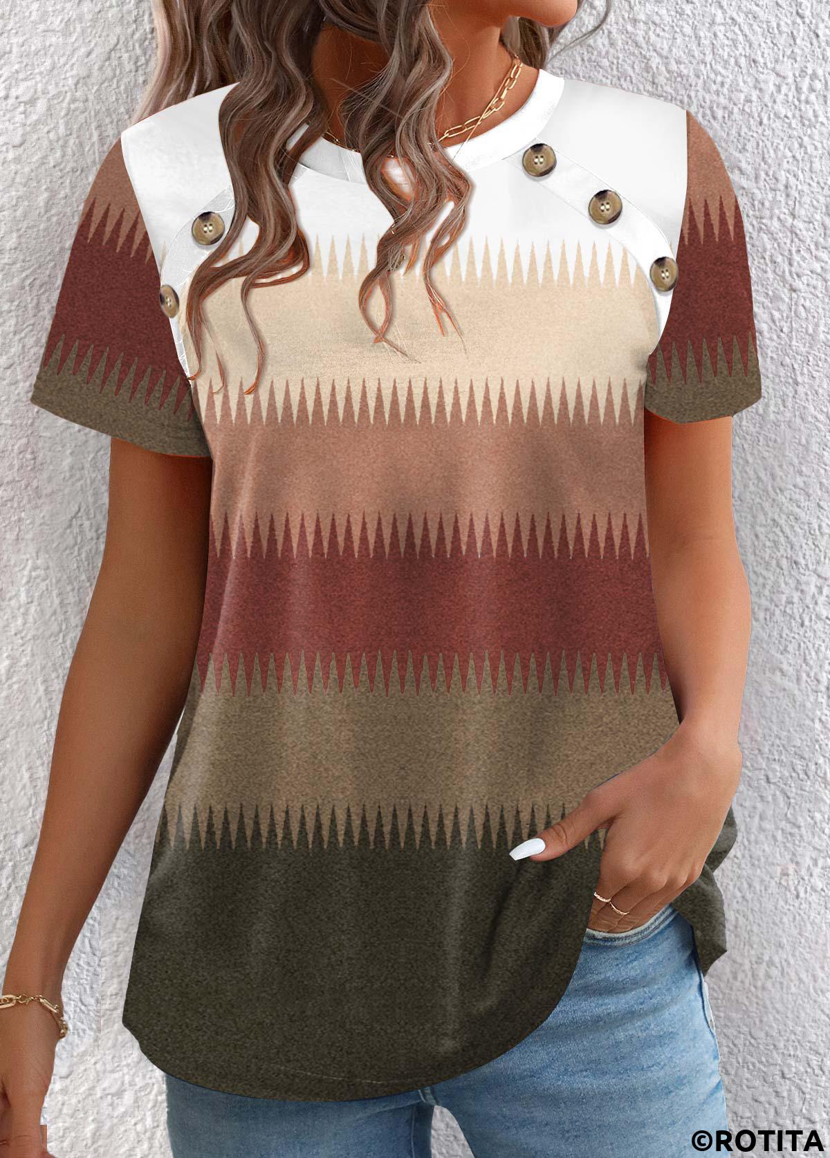 Mehrfarbiges T-Shirt mit Rundhalsausschnitt und Rotita-Knopf-Chevron-Print
