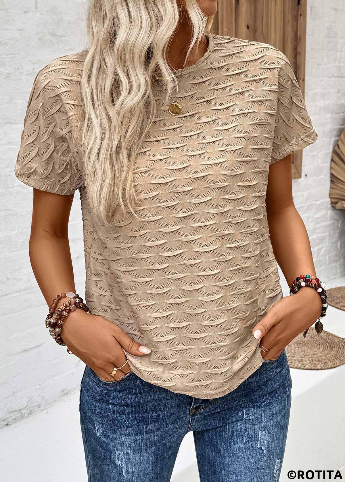 t-shirt col rond en tissu texturé camel clair
