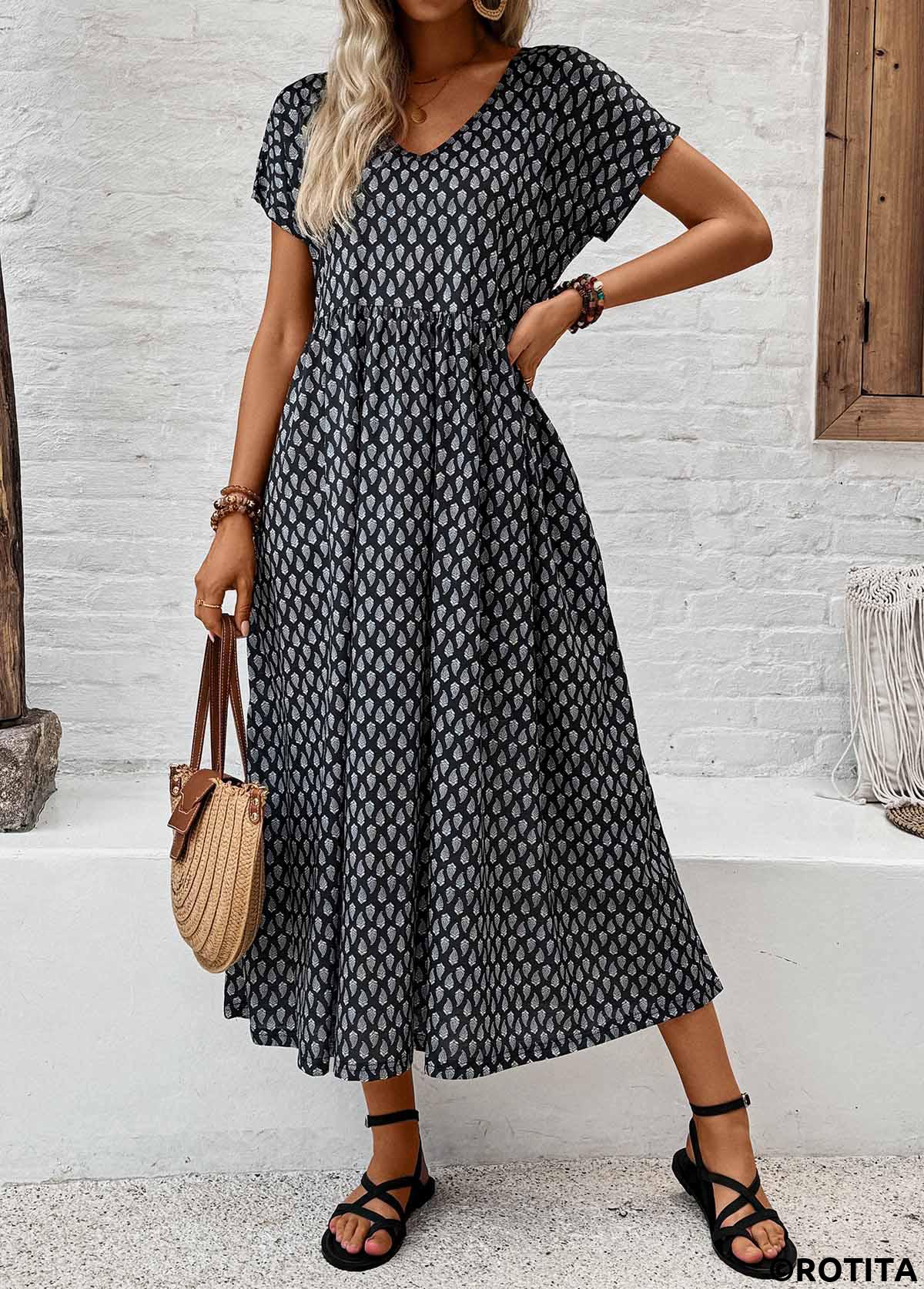 Black dresses,Geometric dresses,Everyday dresses,Casual dresses,ROTITA Pocket Geometric Print Black V Neck Short Sleeve Dress