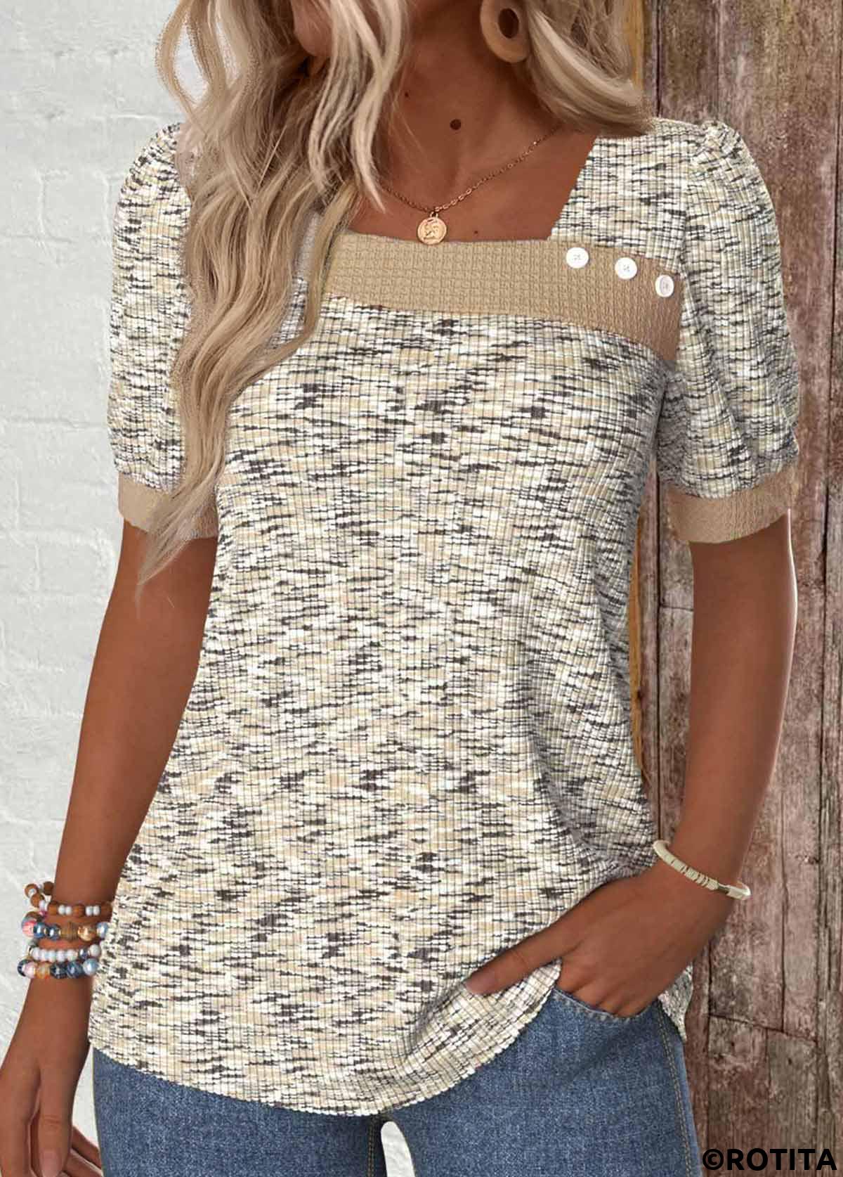 rotita bouton café léger col asymétrique t-shirt à manches courtes