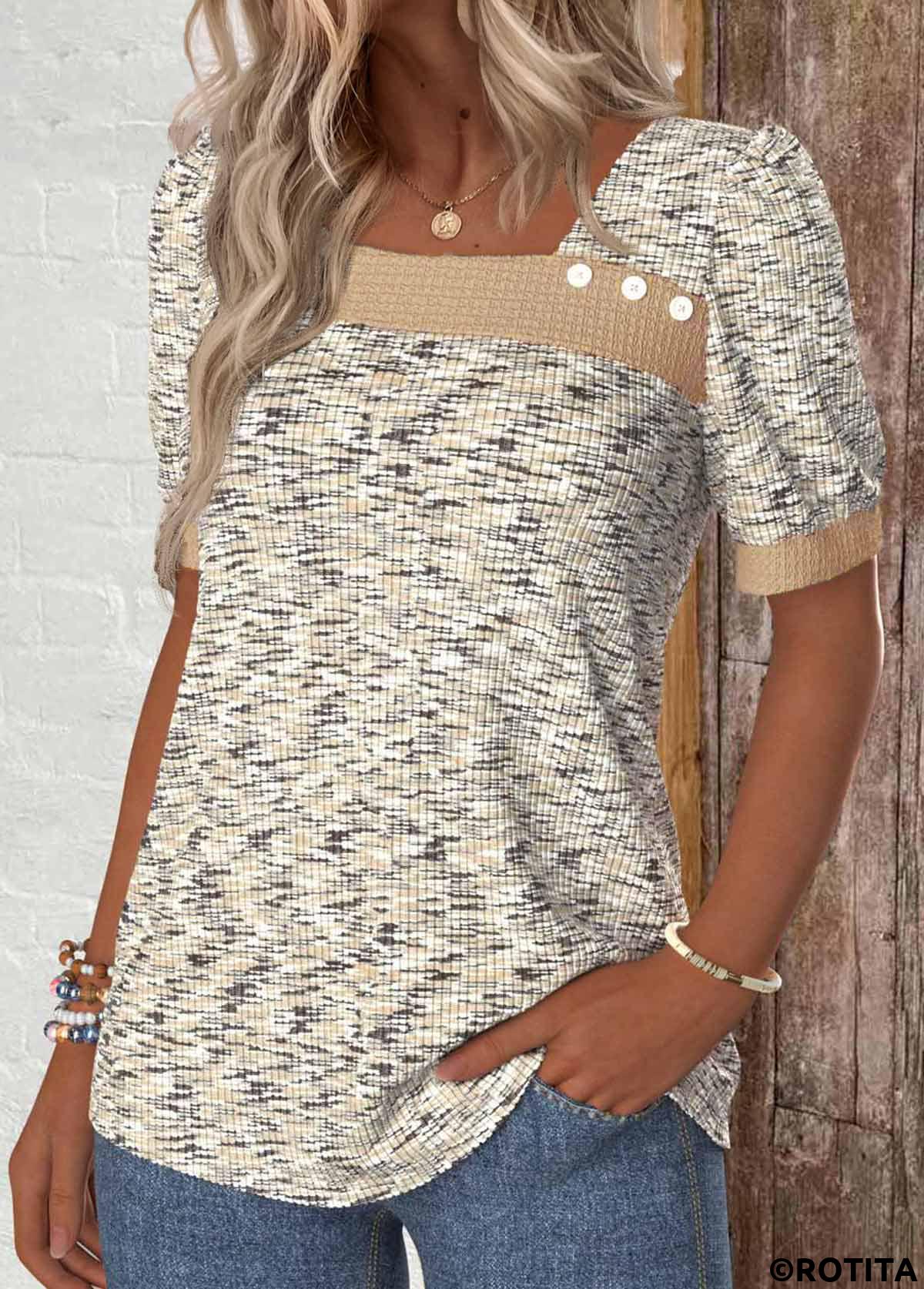 rotita bouton café léger col asymétrique t-shirt à manches courtes