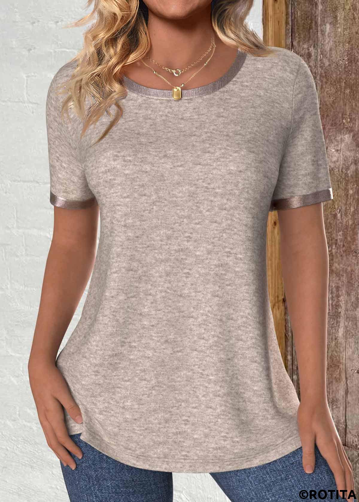 Rotita Patchwork – T-Shirt mit Rundhalsausschnitt und kurzen Ärmeln in hellem Kaffee