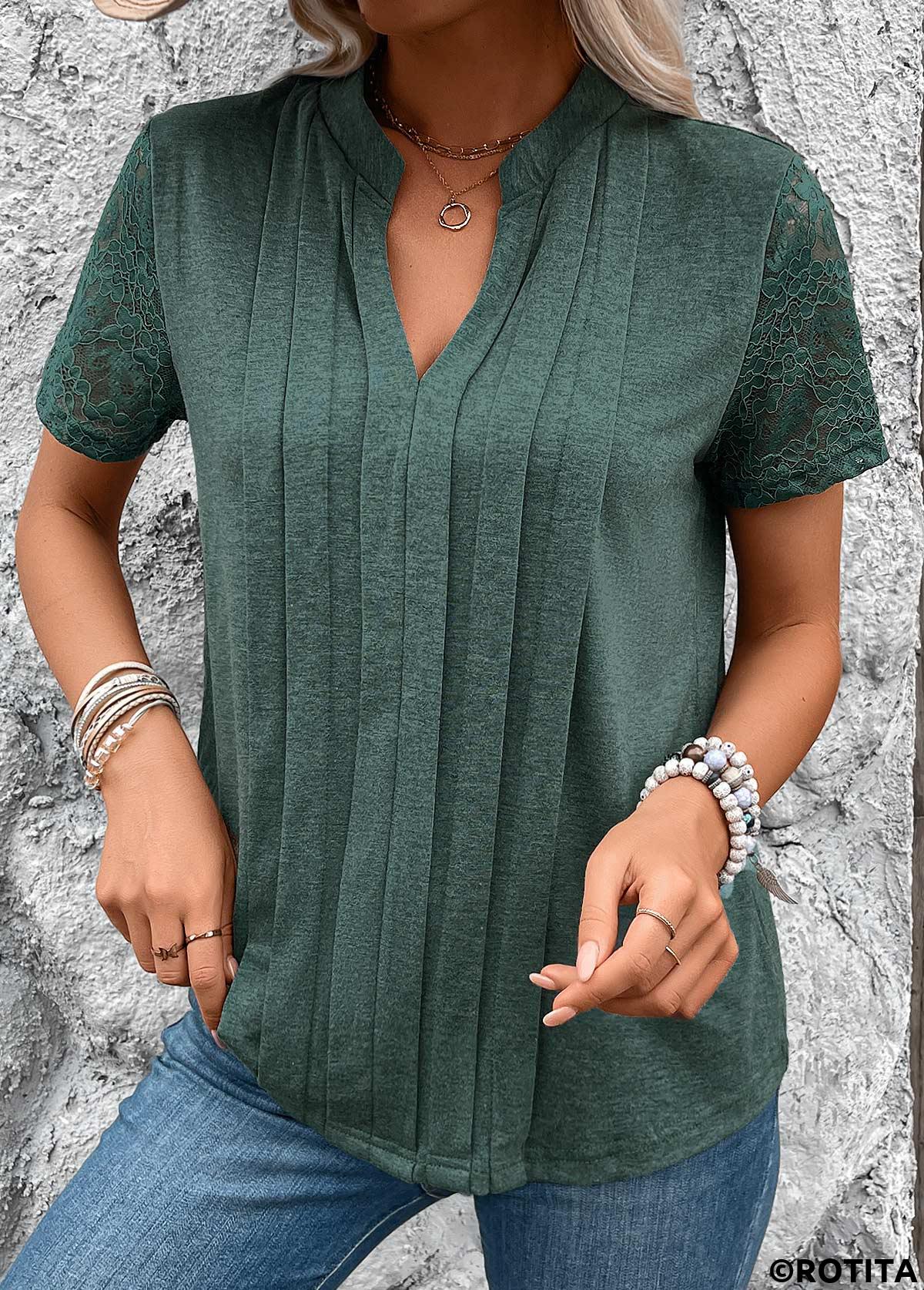 Rotita t-shirt vert plissé à manches courtes et col fendu