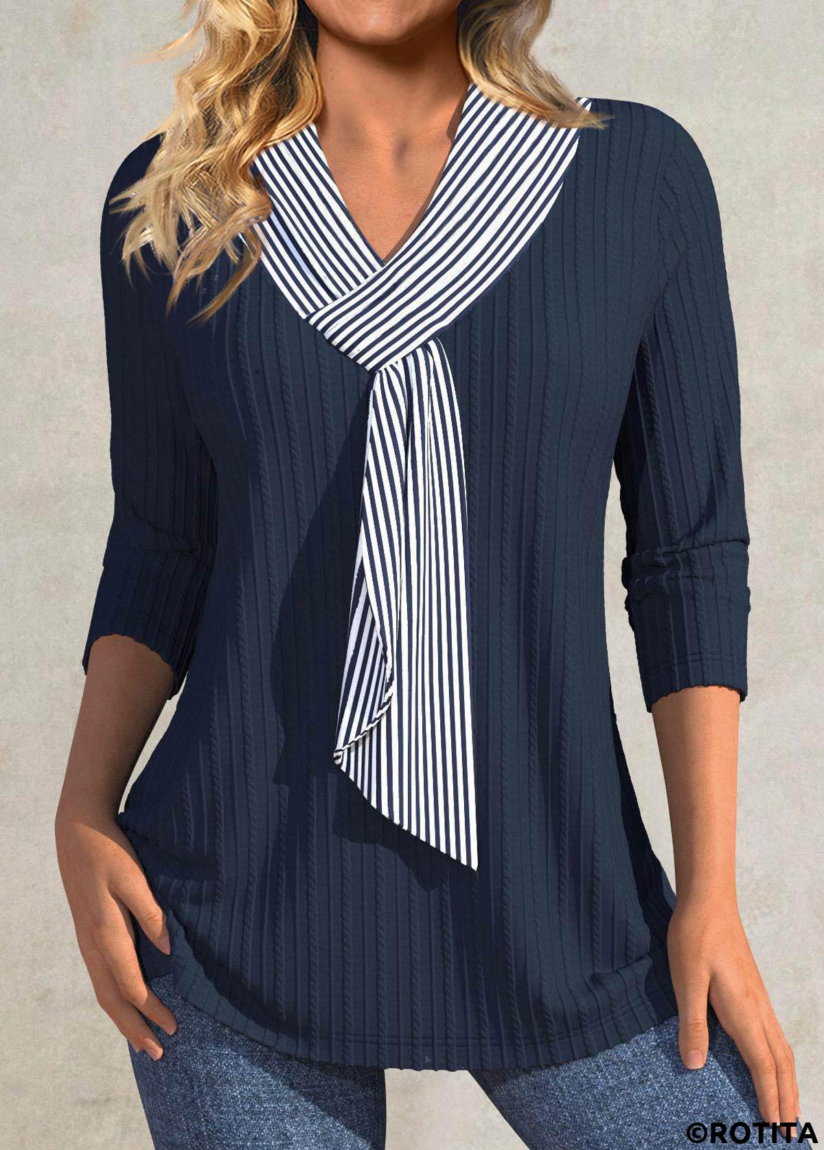 Rotita – T-Shirt mit V-Ausschnitt und 3/4-Ärmeln im Patchwork-Design in Marineblau