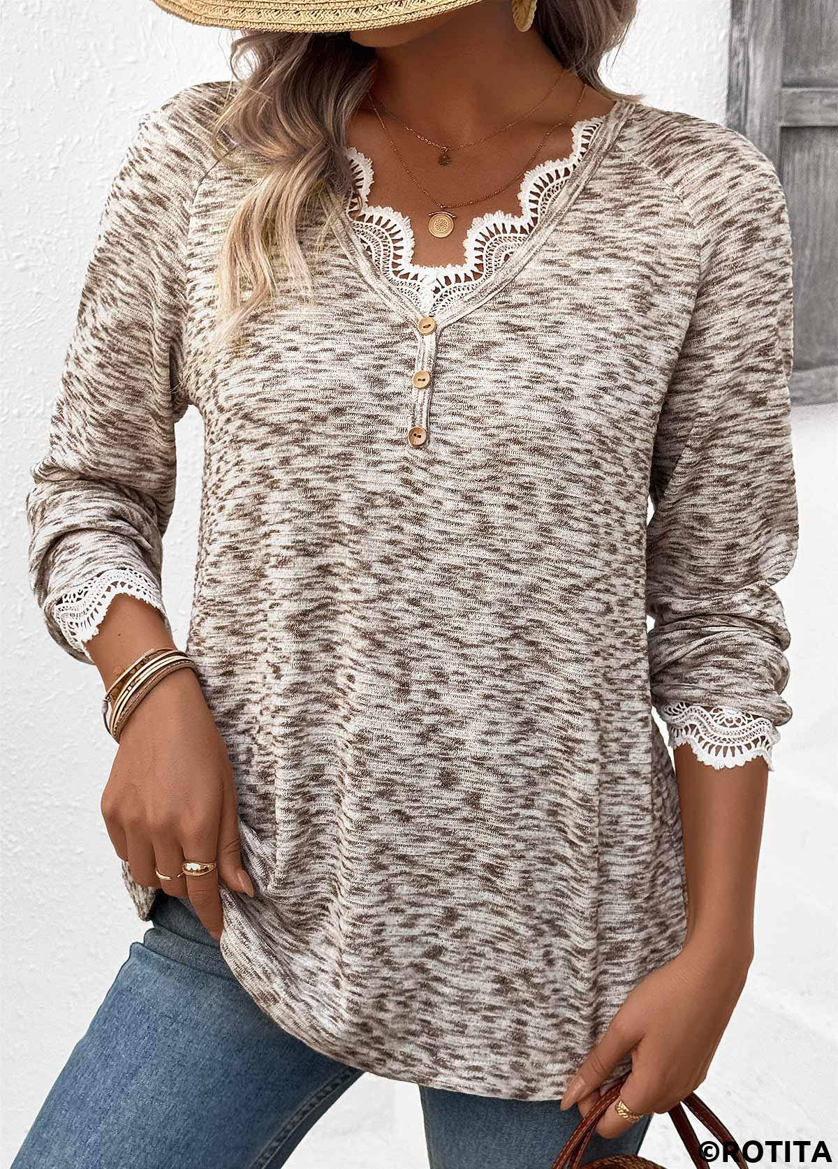 Rotita-Stickerei hellkaffeefarbenes Langarm-T-Shirt mit V-Ausschnitt
