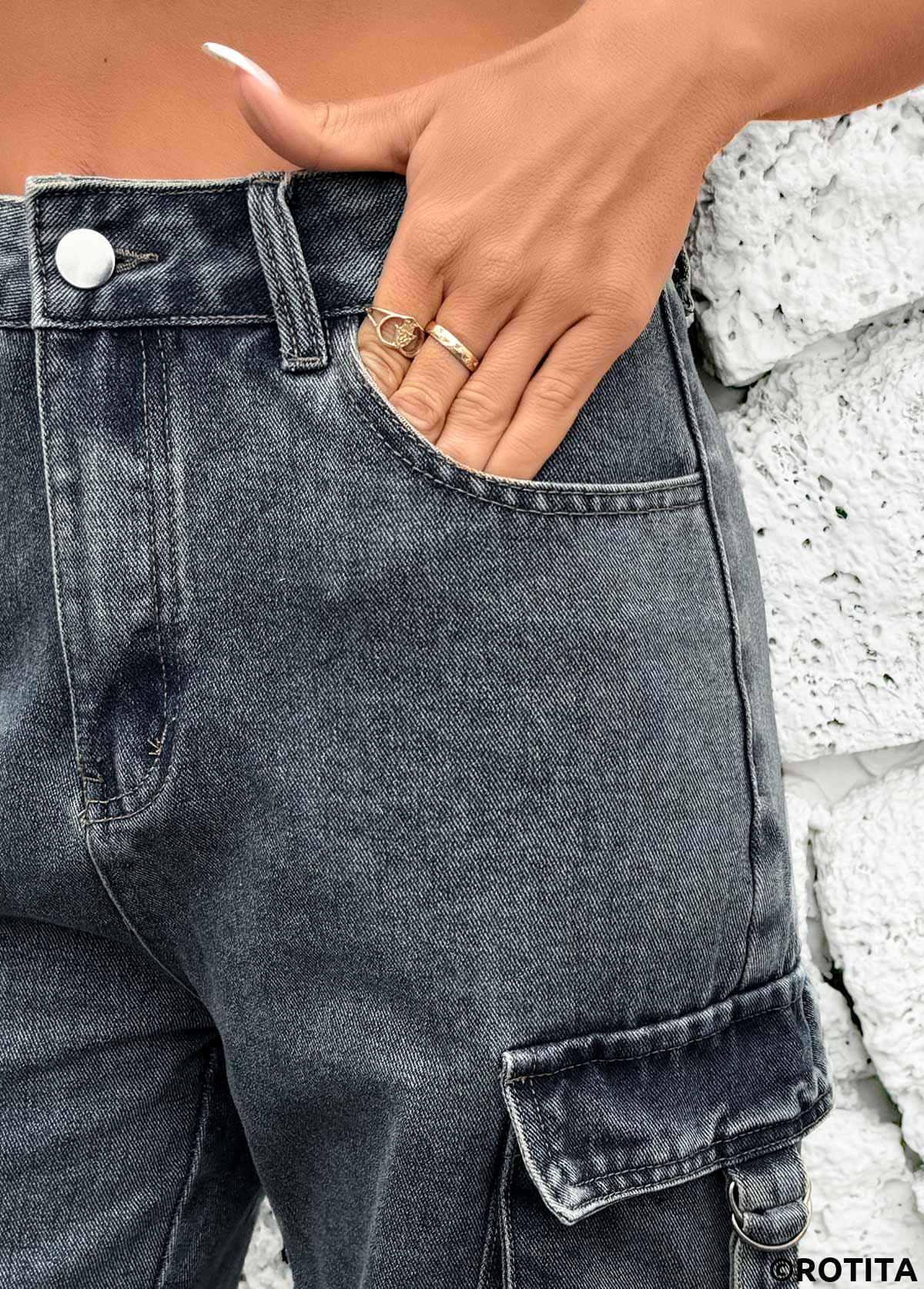 dunkelgrau melierte Jeansshorts mit hoher Taille und Knopfleiste