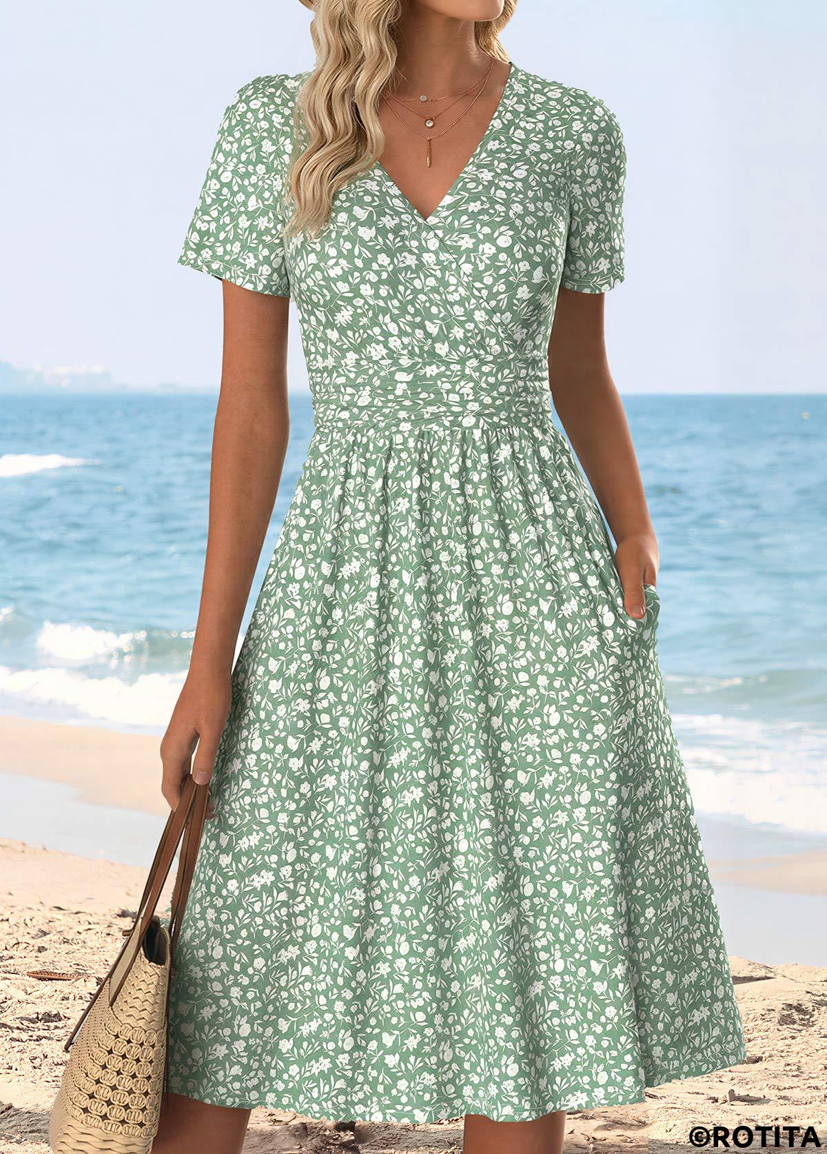 Light Green dresses,Ditsy Floral dresses,Vacation dresses,Vacation dresses,ROTITA Light Green Ditsy Floral Print Surplice V Neck Dress