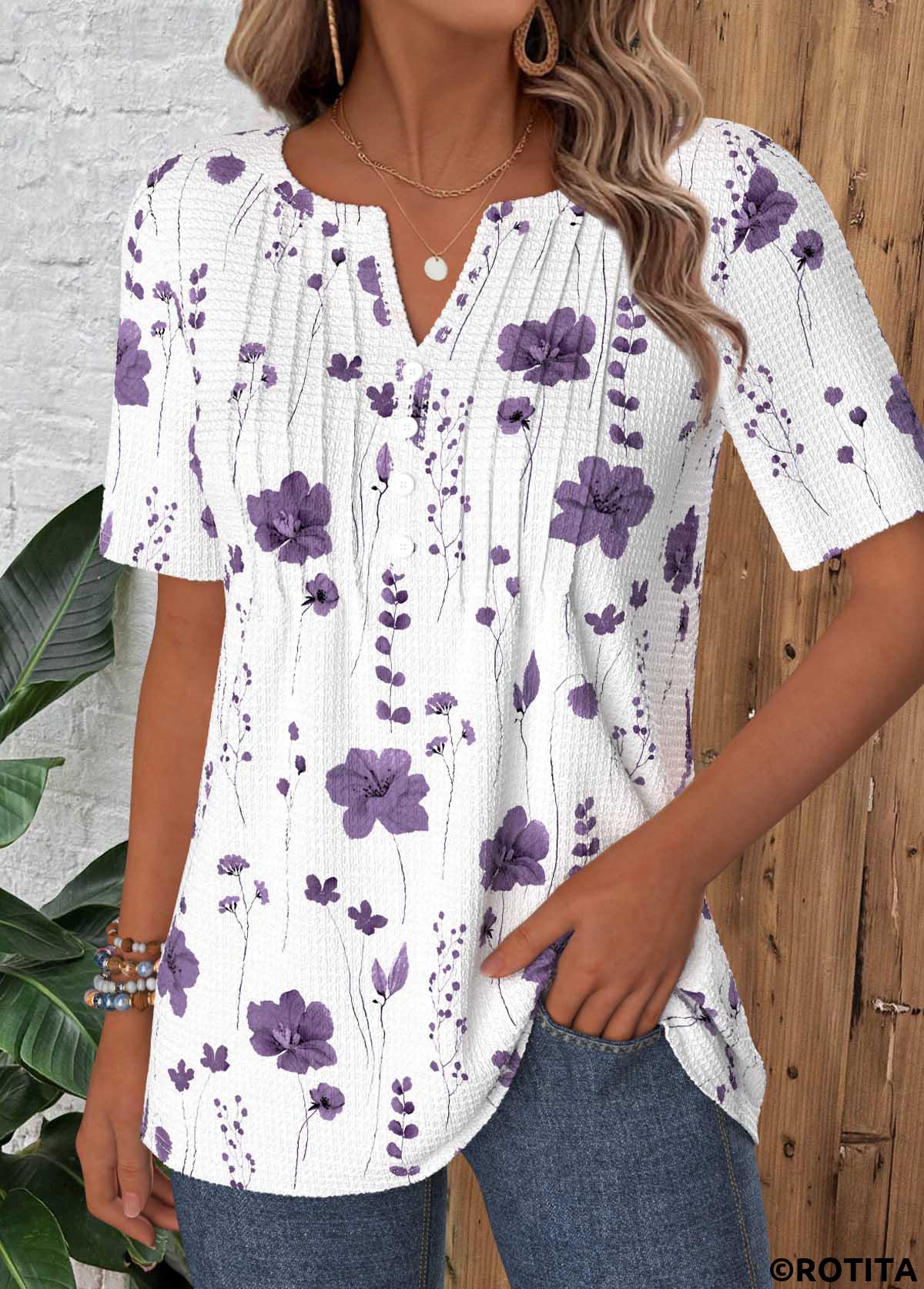 White tops,Floral tops,Plants tops,ROTITA Tuck Stitch Floral Print White Split Neck T Shirt